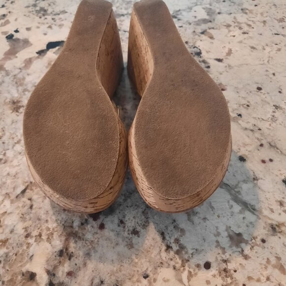 Juicy Couture Slip On Thong Cork Wedges Size 7 Reflective Gold Detail - Picture 8 of 8